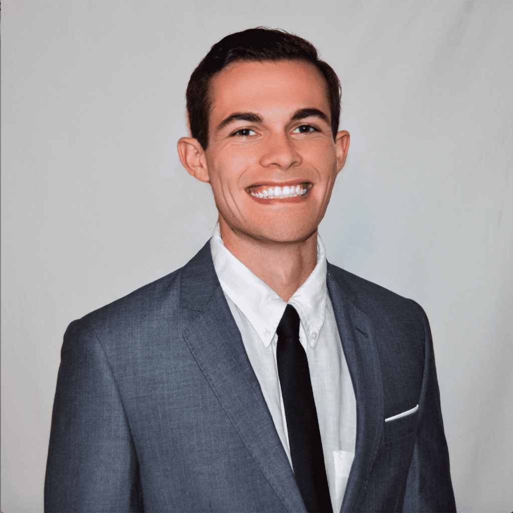 Kyle P. Mele, Doctor en Medicina
